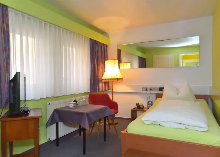 Otel Goldene Sonne 3*